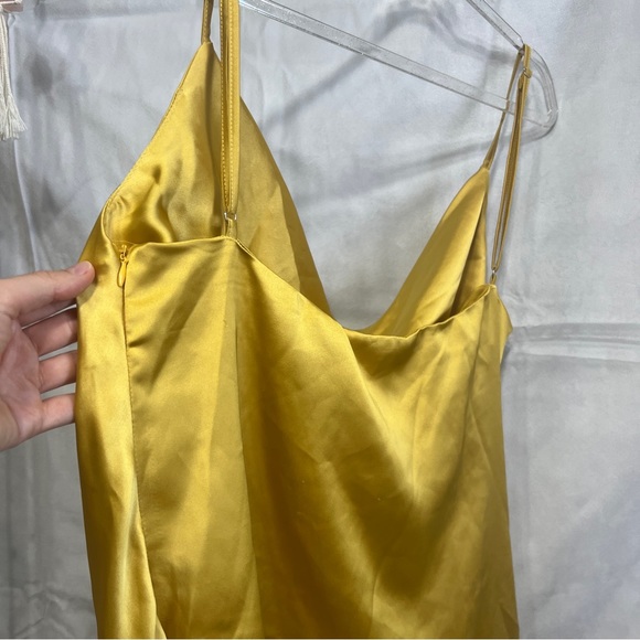 GOLDEN SILKY FINISH DRESS - Picture 7 of 11